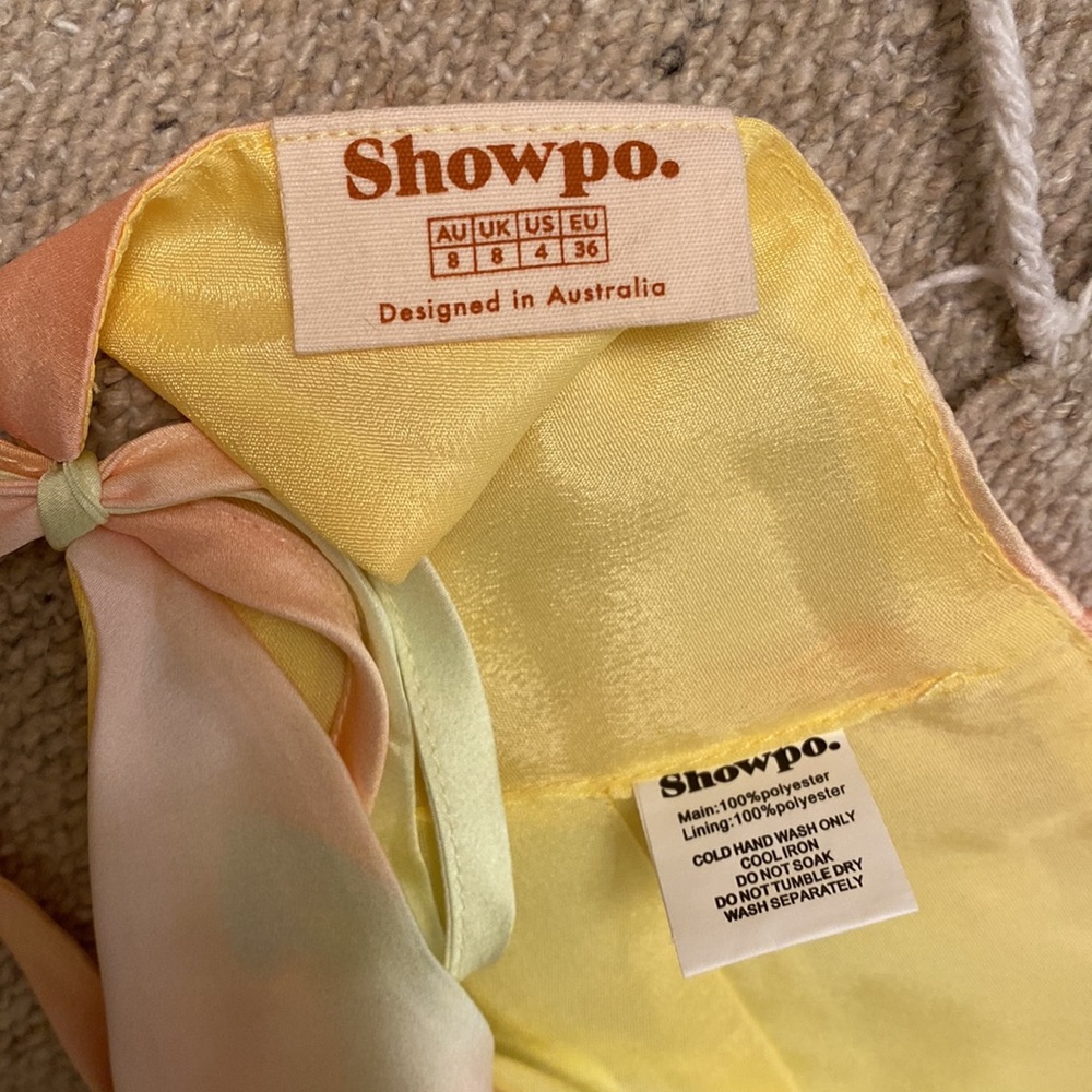 SHOWPO - Halter top, open back - IN YELLOW TIE DYE - Picture 5 of 7